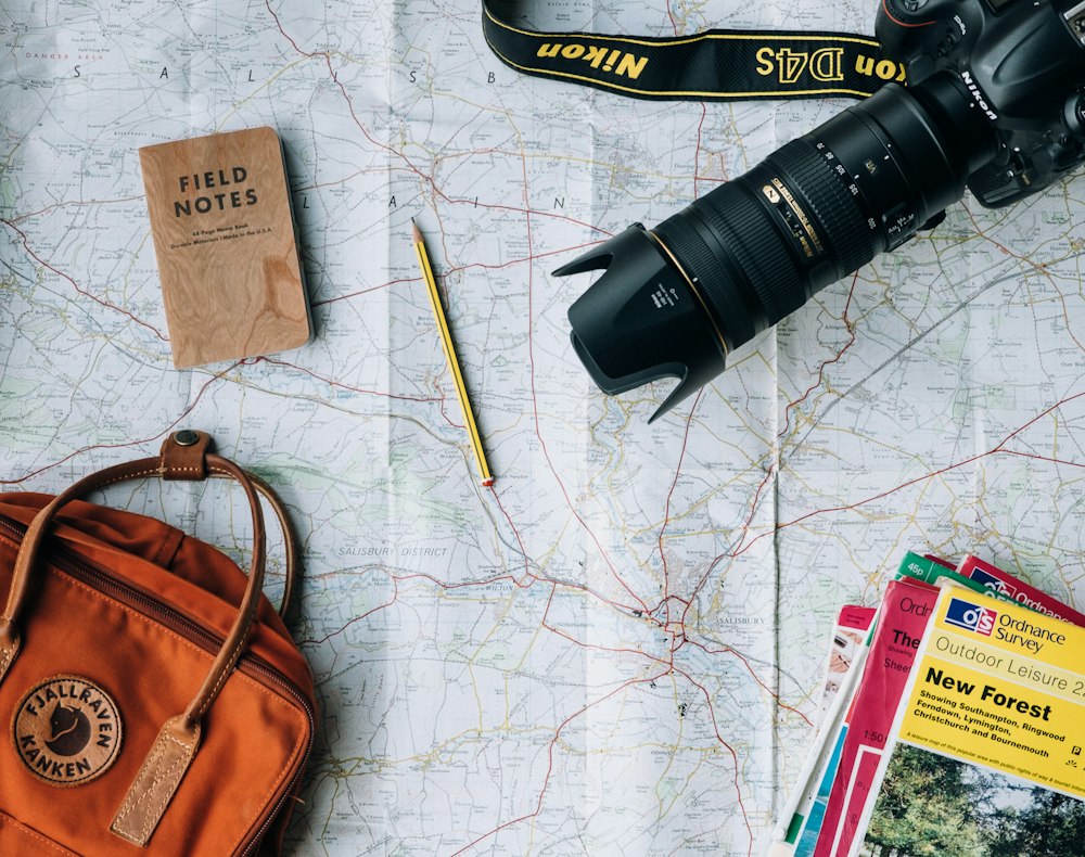 ETM Explorer traveler with map
